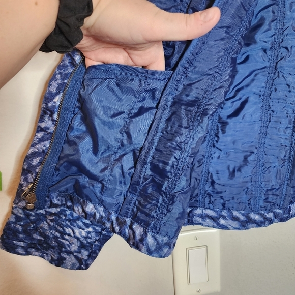 Chico's ruched blue zip blazer jacket - Picture 7 of 17